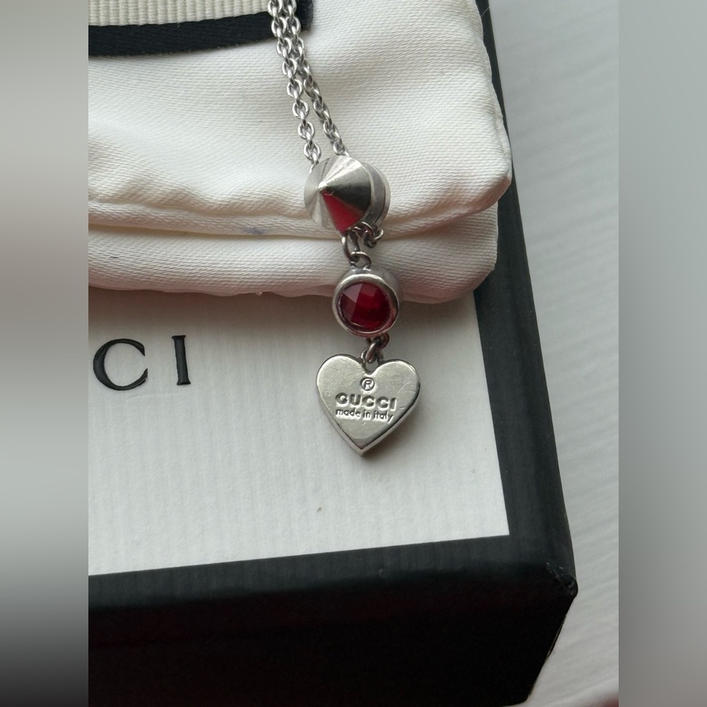 Gucci 925 Sterling Silver Red Heart Pendant Necklace with Box & Dustbag - Picture 4 of 11